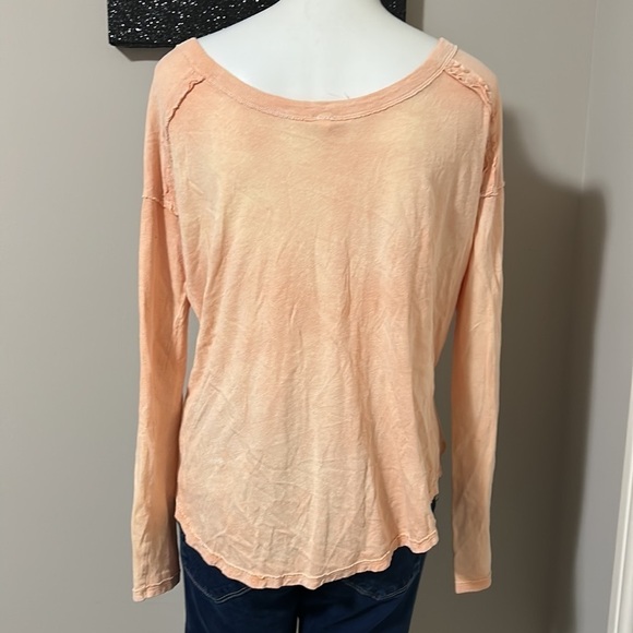 Free People We The Free First Love Oversized Peach Lace Up Long Sleeve Tee Sz XS - Picture 9 of 12
